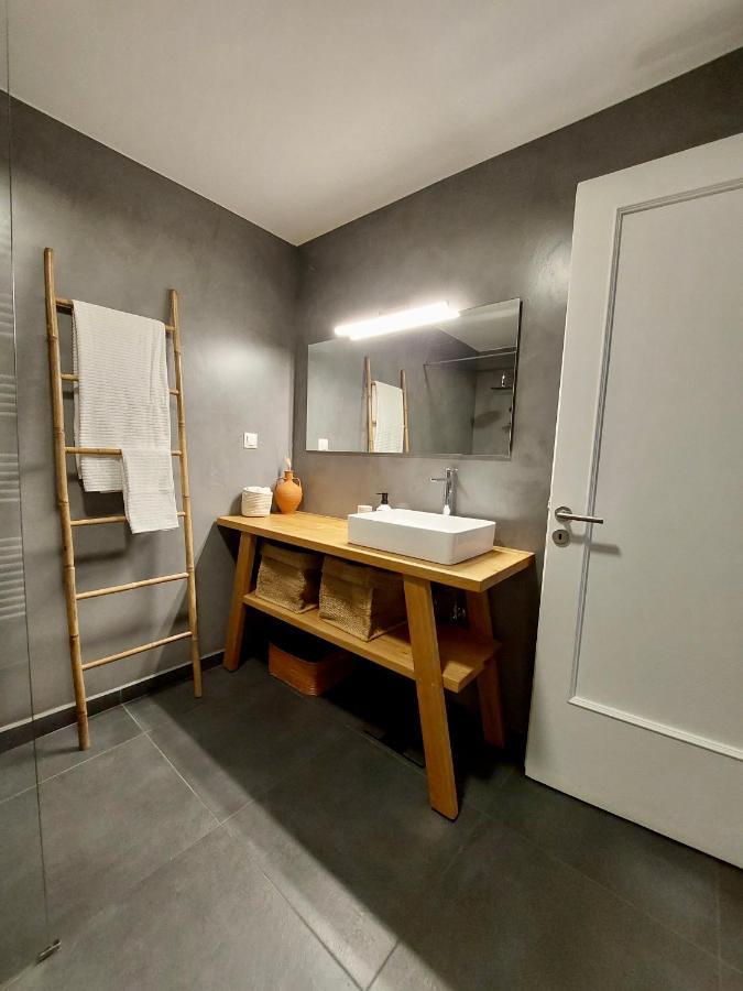 Christina-Anna Athens City Center Walking Distance To Everywhere And Acropolis, In One Of The Most Favorable Locations By National Gardens And Zoo, Hellenic Parliament In Syntagma And Stylish Exquisite Kolonaki Cozy Renovated Apartment Dış mekan fotoğraf